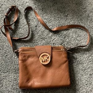Michael kohrs Cross Body Bag - tan